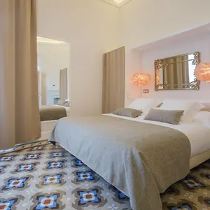 Anakena House Bed and breakfast Barcelona